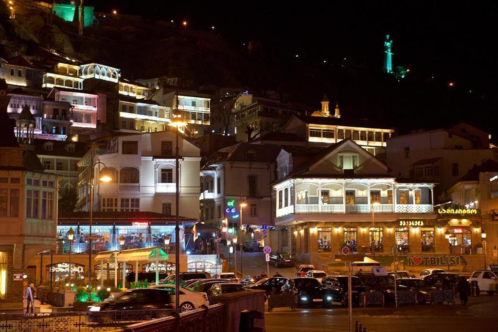Freedom Square Apartment Tbilisi Exterior foto