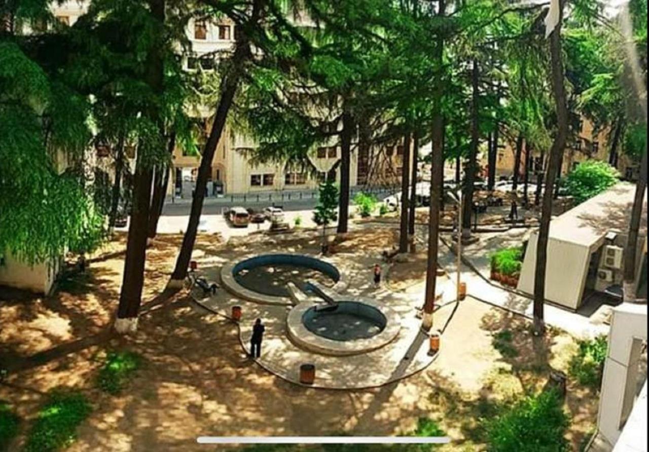 Freedom Square Apartment Tbilisi Exterior foto